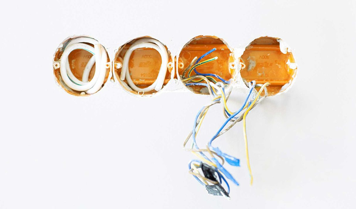 How to Install a switch board from scratch in 2 minutes